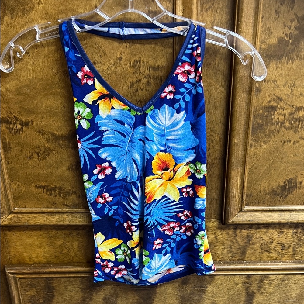 VENUS Blue Floral V-Neck Crop Top